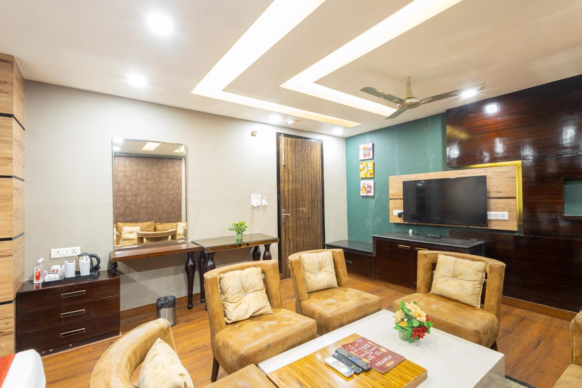 Hotel Gold Souk - Karol Bagh Delhi  Exterior photo