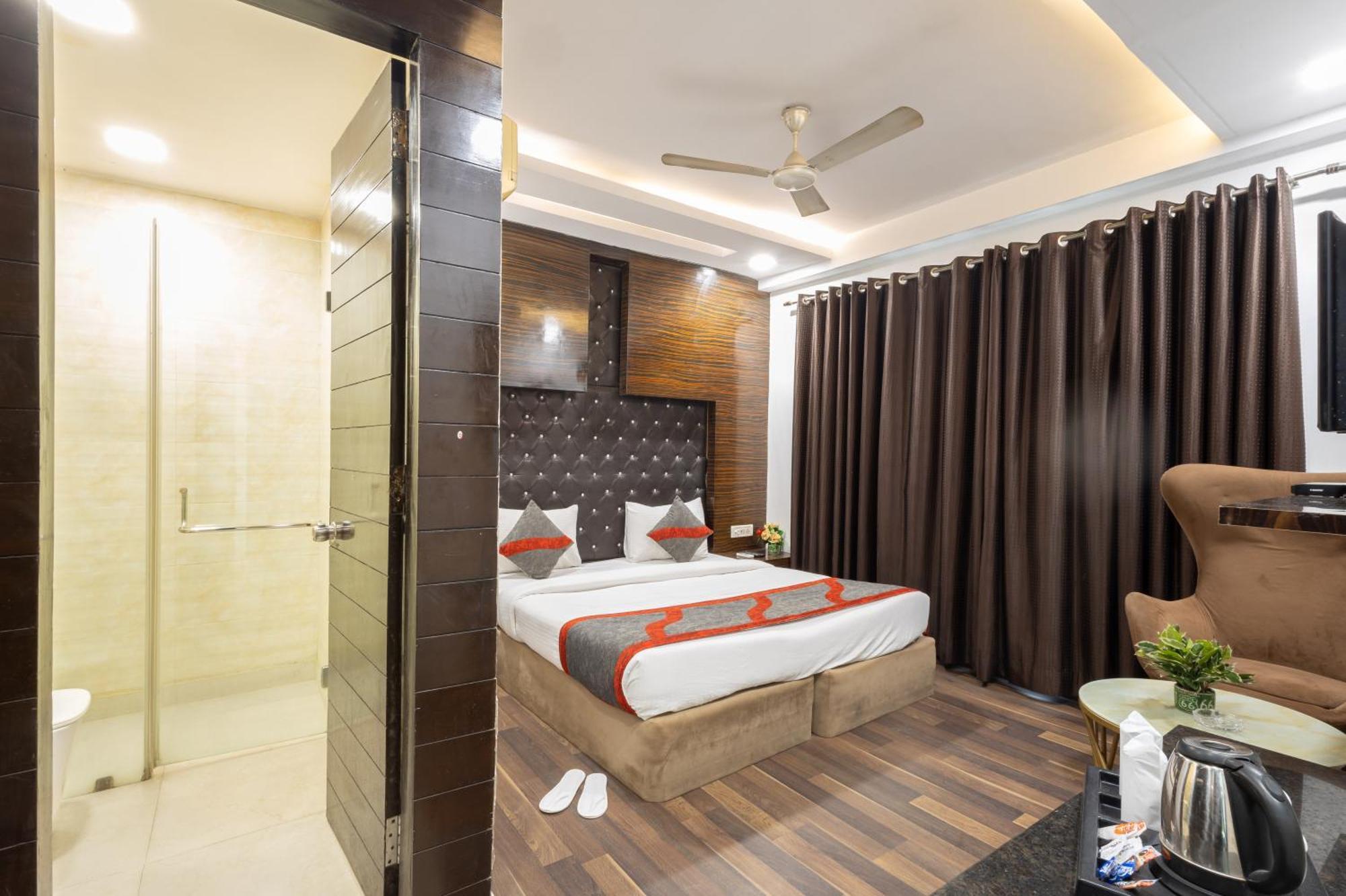 Hotel Gold Souk - Karol Bagh Delhi  Exterior photo